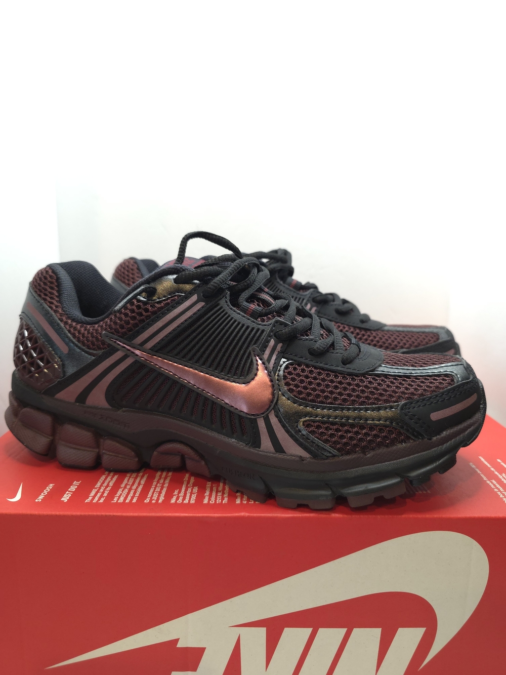 Women's 9 - Nike Zoom Vomero 5 Women's Sizes Black/Dark Team Red IB8929-002